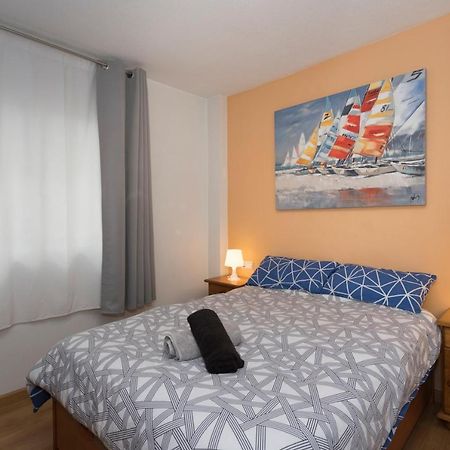 Central Market Guestrooms Аликанте Экстерьер фото