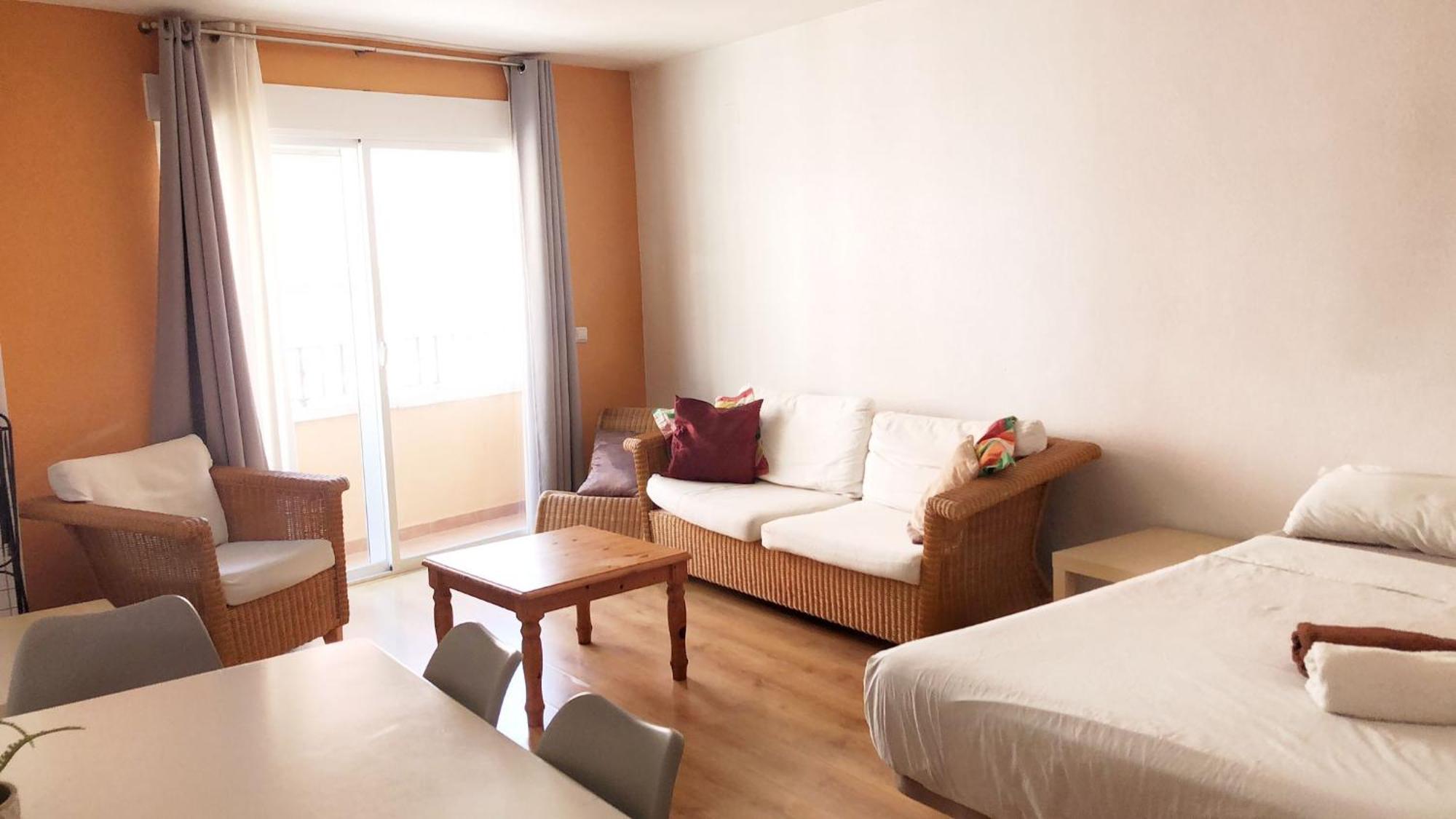 Central Market Guestrooms Аликанте Экстерьер фото